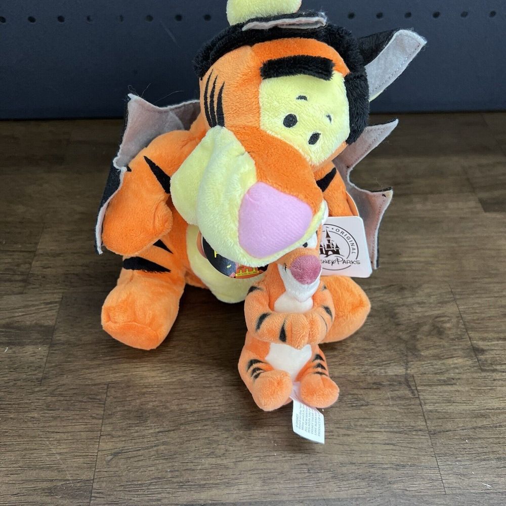 RARE Disney Store Halloween Tigger Bat Plush Addams Family & Moves NWT Lot